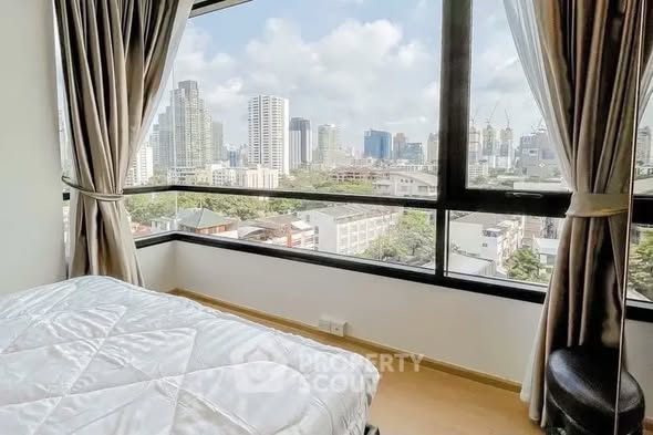 bedroom of The Key MRT Phetkasem 48