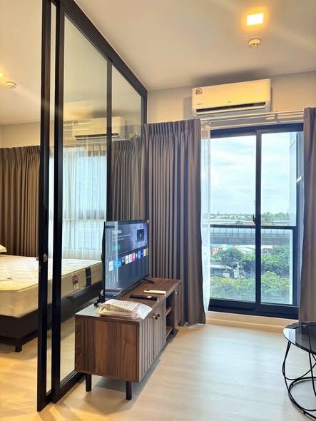 bedroom and room interior of The Key MRT Phetkasem 48