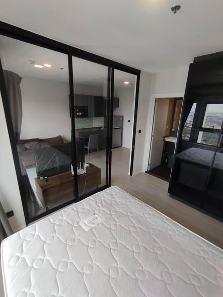 bedroom and room interior of The Key MRT Phetkasem 48