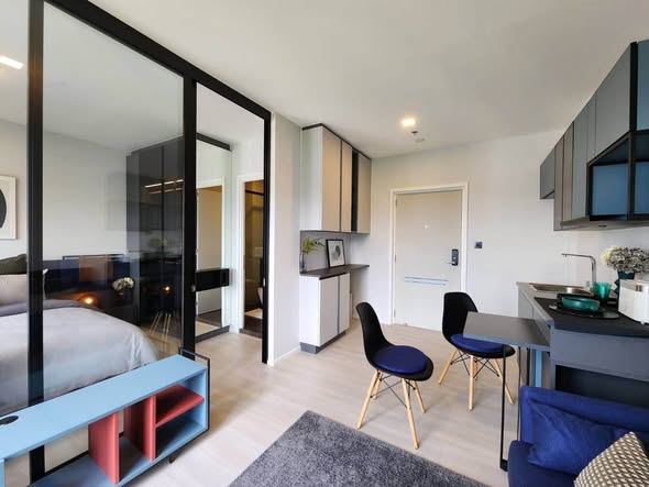 bedroom and room interior of The Key MRT Phetkasem 48