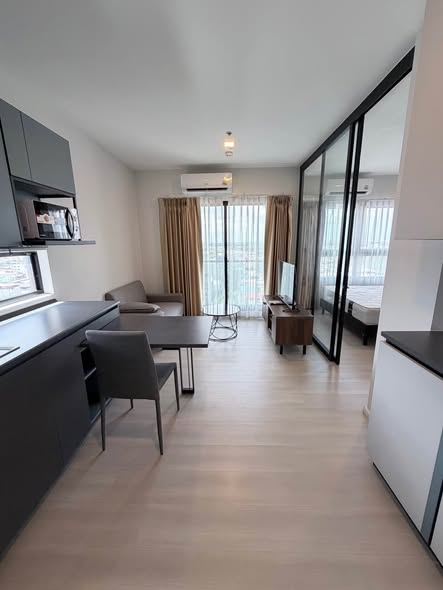living room and room interior of The Key MRT Phetkasem 48