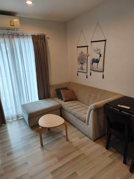 living room of The Key Sathon-Charoen Rat
