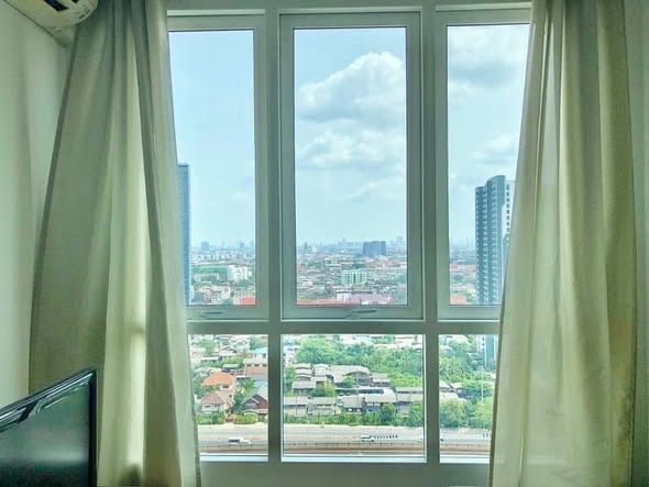 bedroom of The Key Sathon-Ratchaphruek