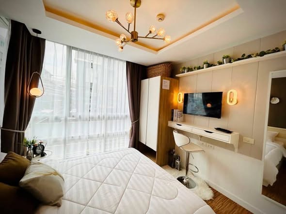 bedroom of The Kris Express 2