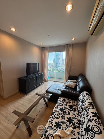 bedroom and living room of The Light House Plaza
