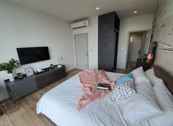 living room and bedroom of THE LINE Jatujak-Mochit