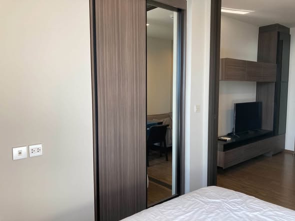 bedroom and room interior of THE LINE Sukhumvit 71