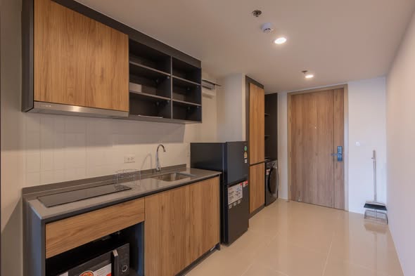 bathroom and kitchen of The Line Vibe เดอะ ไลน์ ไวบ์