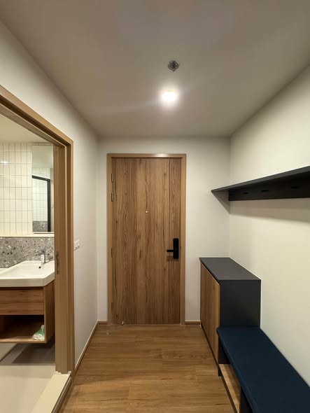 room interior and bathroom of The Line Vibe เดอะ ไลน์ ไวบ์