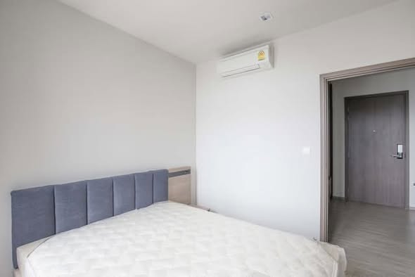 bedroom of THE LINE Wongsawang