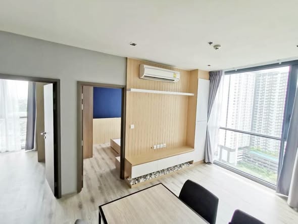 bedroom and room interior of THE LINE Wongsawang
