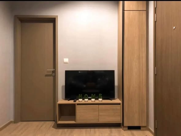 room interior of THE LINE Wongsawang