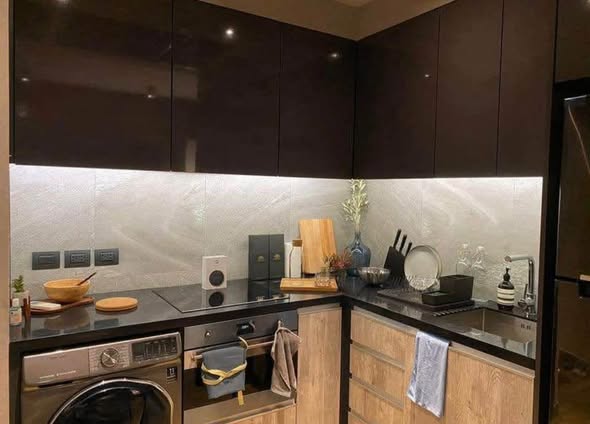 room interior and kitchen of The Lofts Asoke