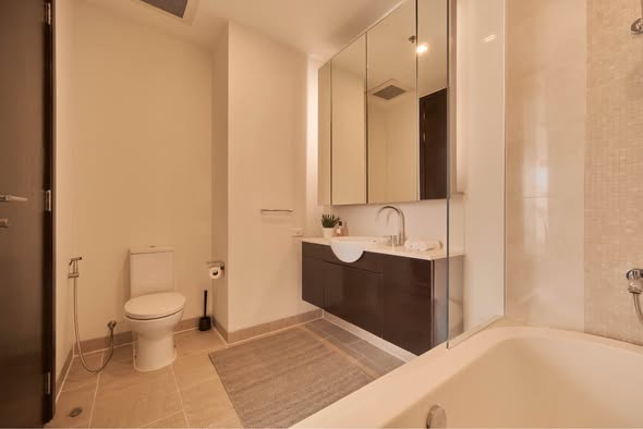 bathroom of The Lofts Yennakart