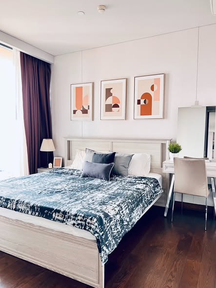 bedroom of The Lumpini 24