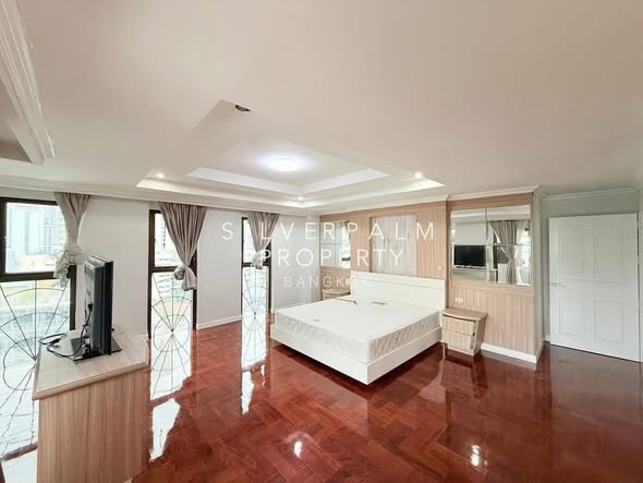 bedroom of The Madison