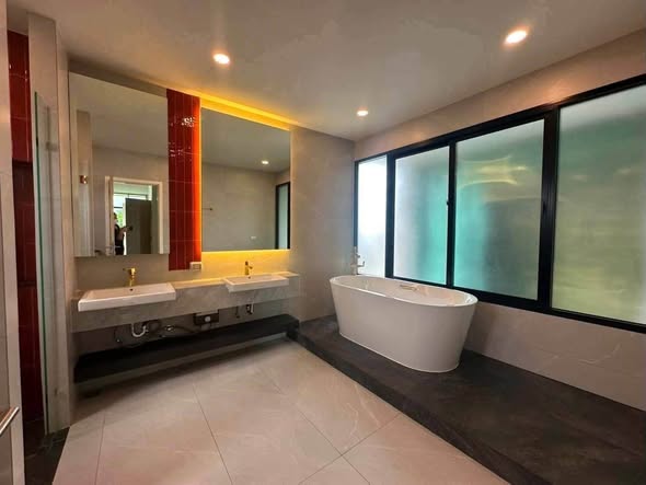 room interior of The Master Ratchaphruek – Maha Chesadabodindranusorn Bridge เดอะ มาสเตอร์ ราชพฤกษ์-สะพานมหาเจษฎาบดินทร์ฯ