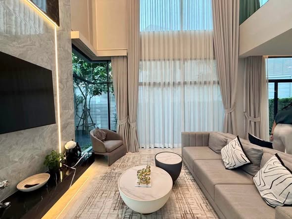 bedroom and living room of The Master Reflexion @BTS Onnut