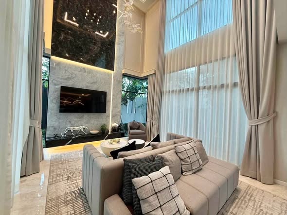 living room of The Master Reflexion @BTS Onnut