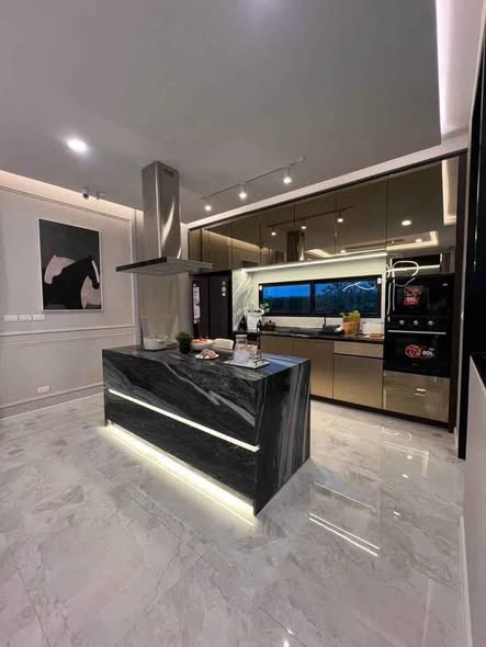 living room and kitchen of The Master Reflexion @BTS Onnut