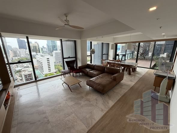 living room of The Met Condominium