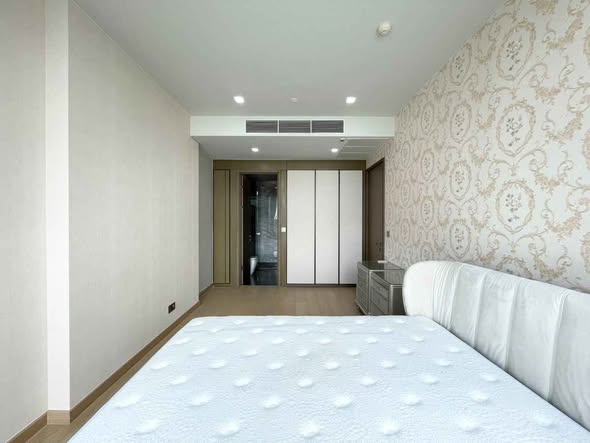bedroom of The Monument Thong Lo