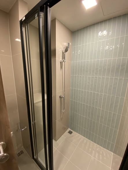 room interior and bathroom of THE MUVE Sukhumvit 107