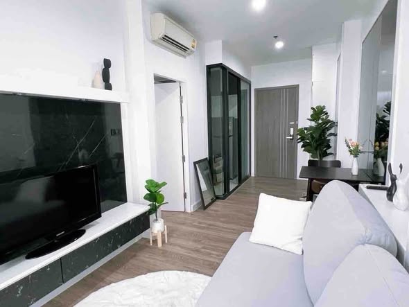 bedroom and living room of The Niche Pride Thong Lo-Phetchaburi
