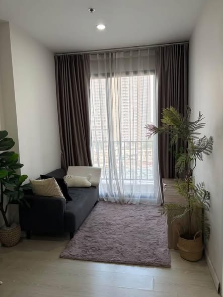 living room and bedroom of The Niche Pride Thong Lo-Phetchaburi