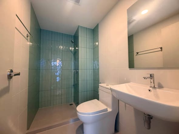 room interior and bathroom of The Origin Bangkae