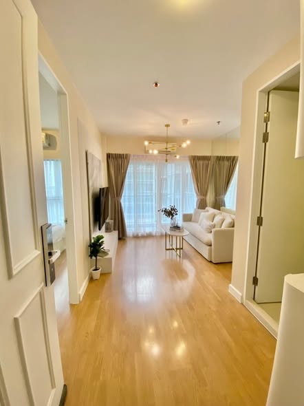 living room of The Parkland Grand Asok-Phetchaburi