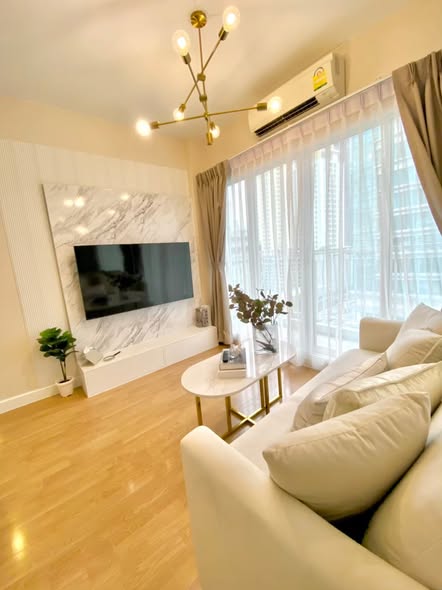living room of The Parkland Grand Asok-Phetchaburi