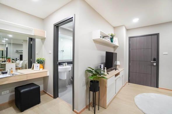 room interior and bathroom of The Parkland Phetkasem 56