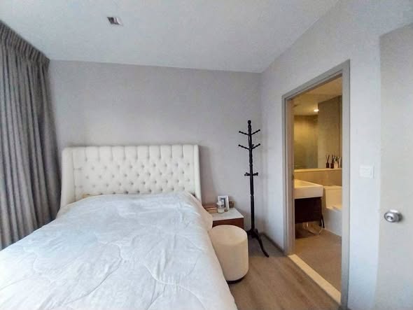 bedroom of The Politan Aqua