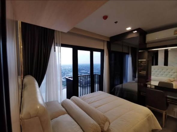 bedroom of The Politan Rive