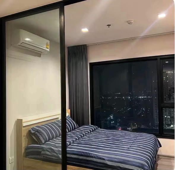 bedroom and room interior of The Politan Rive