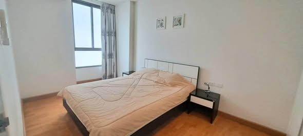 bedroom of The President Condo Sukhumvit 81