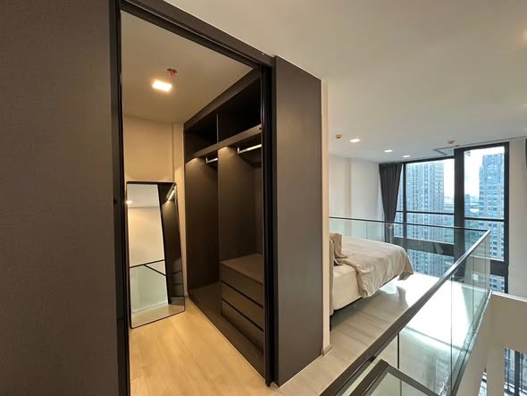 bedroom and room interior of The Privacy Jatujak