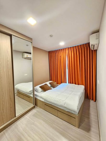 bedroom of The Privacy S101