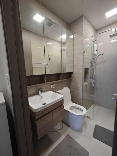 bathroom of The Privacy Taopoon Interchange