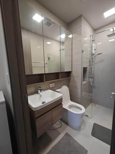 bathroom of The Privacy Taopoon Interchange