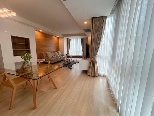 living room and room interior and bathroom of The Rajdamri Serviced Residence