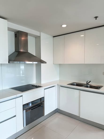 kitchen of The Ratchadamri