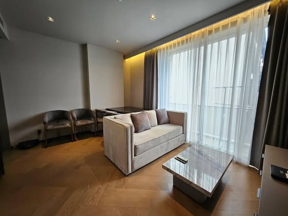 bedroom and living room of THE RESERVE 61 HIDEAWAY