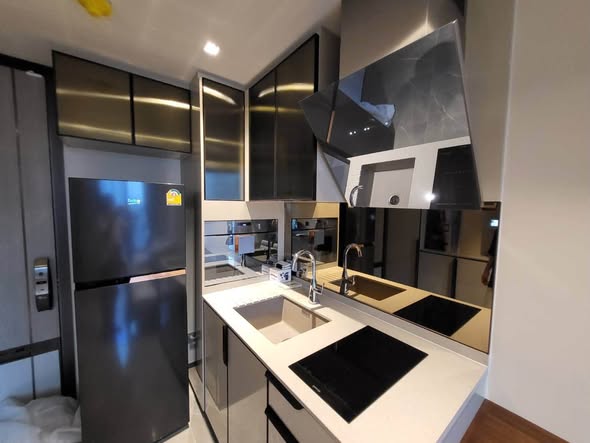 bathroom of The Reserve Sukhumvit 61