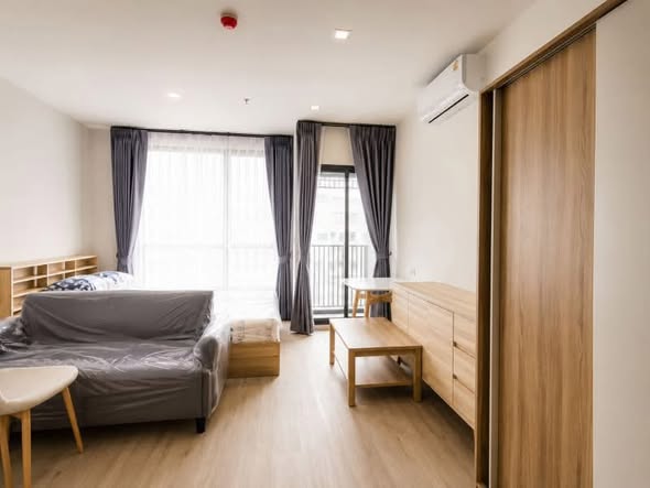 bedroom of The Rich Rama 9 – Srinagarindra