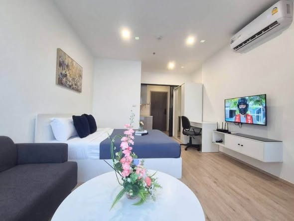 bedroom and living room of The Rich Rama 9 – Srinagarindra