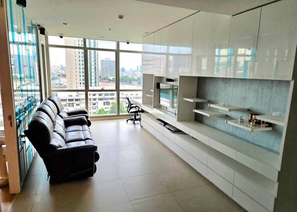 The River Condominium