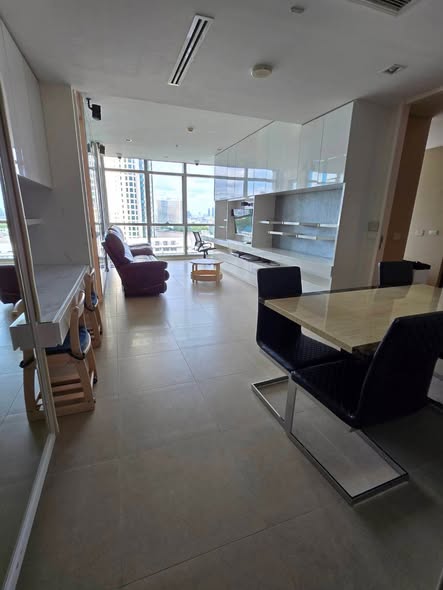 The River Condominium