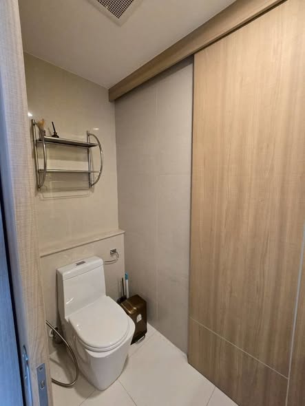 bathroom of The Riviera Wongamat Beach : เดอะ ริเวียร่า วงศ์อมาตย์ บีช